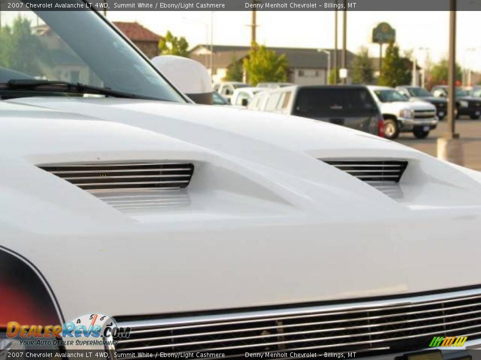 2007 Chevrolet Avalanche LT 4WD Summit White / Ebony/Light Cashmere Photo #5