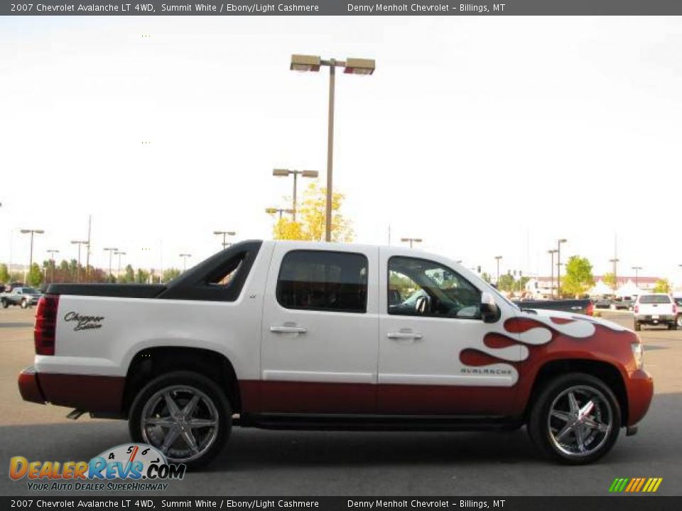 2007 Chevrolet Avalanche LT 4WD Summit White / Ebony/Light Cashmere Photo #7