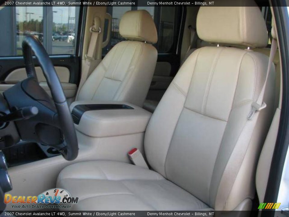 2007 Chevrolet Avalanche LT 4WD Summit White / Ebony/Light Cashmere Photo #17