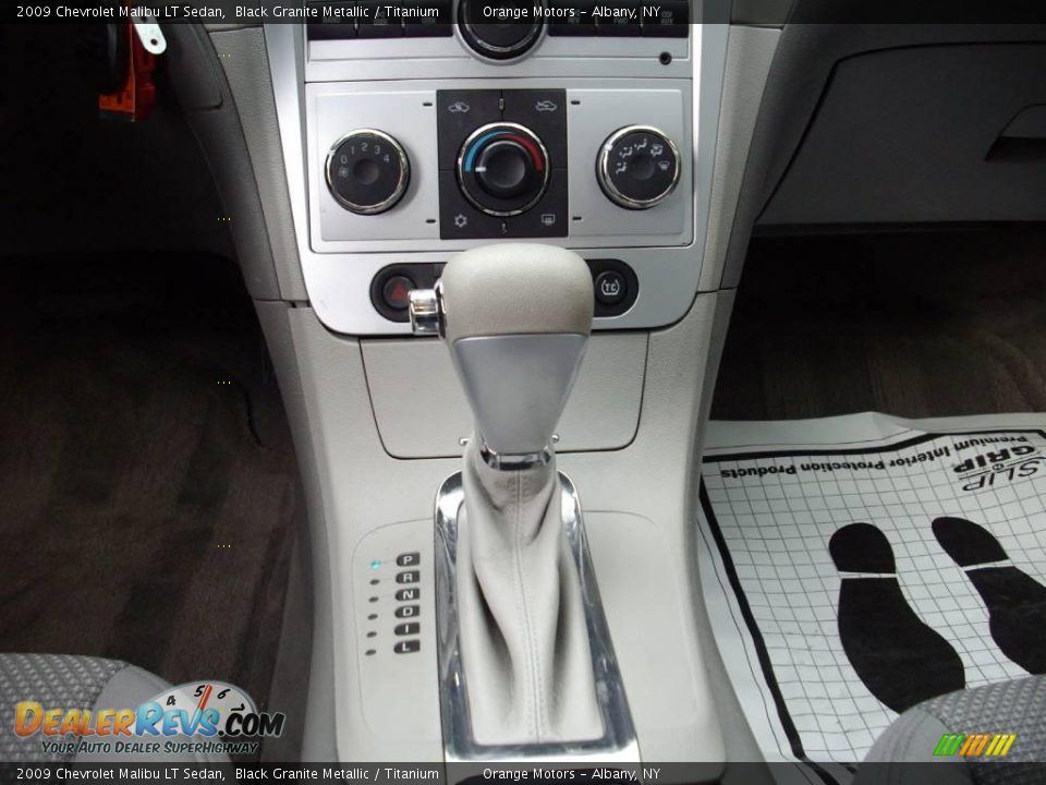 2009 Chevrolet Malibu LT Sedan Black Granite Metallic / Titanium Photo #10