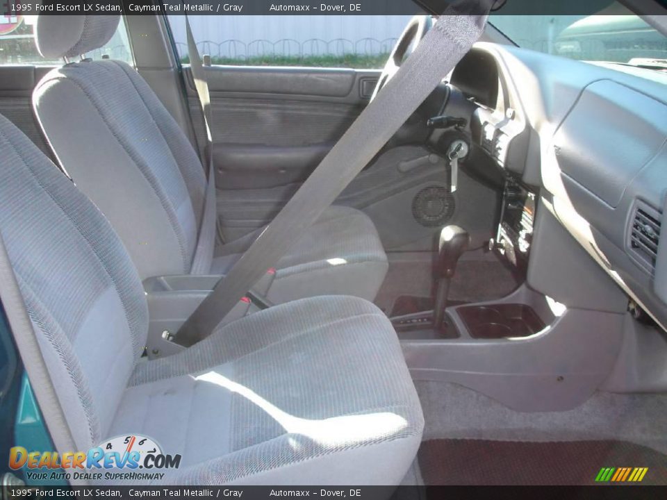 1995 Ford Escort LX Sedan Cayman Teal Metallic / Gray Photo #12