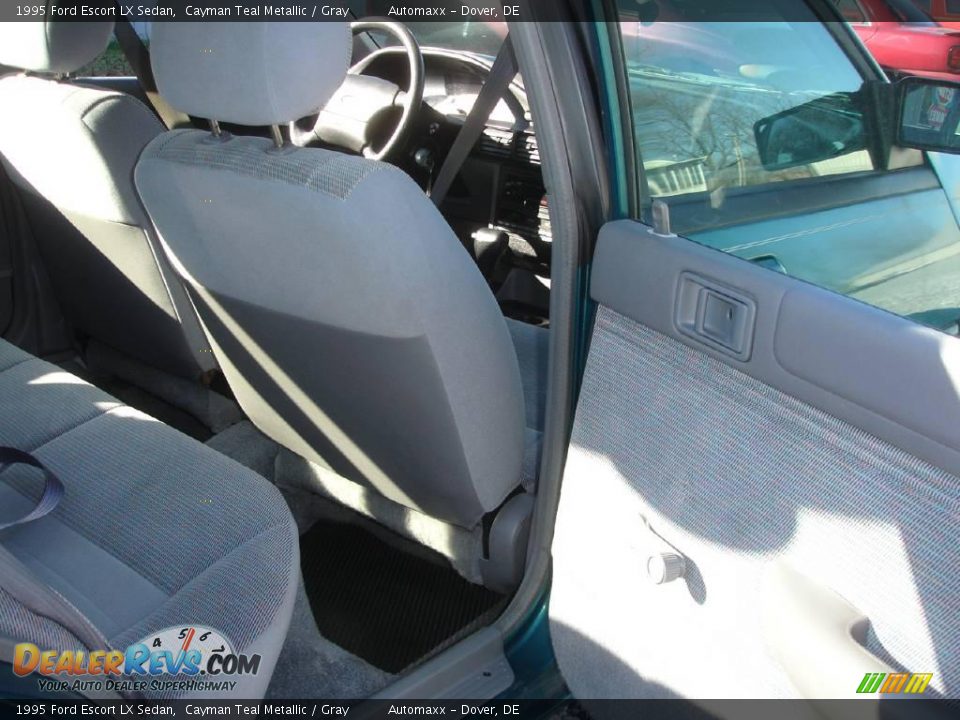 1995 Ford Escort LX Sedan Cayman Teal Metallic / Gray Photo #13