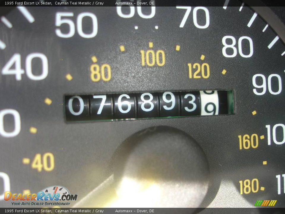 1995 Ford Escort LX Sedan Cayman Teal Metallic / Gray Photo #26