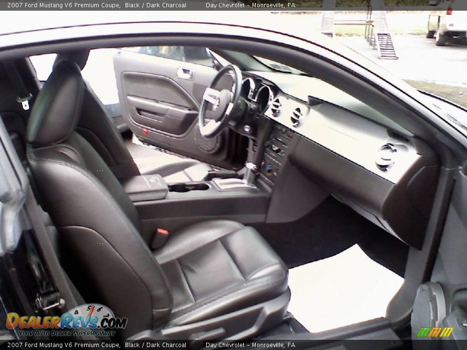 2007 Ford Mustang V6 Premium Coupe Black / Dark Charcoal Photo #8