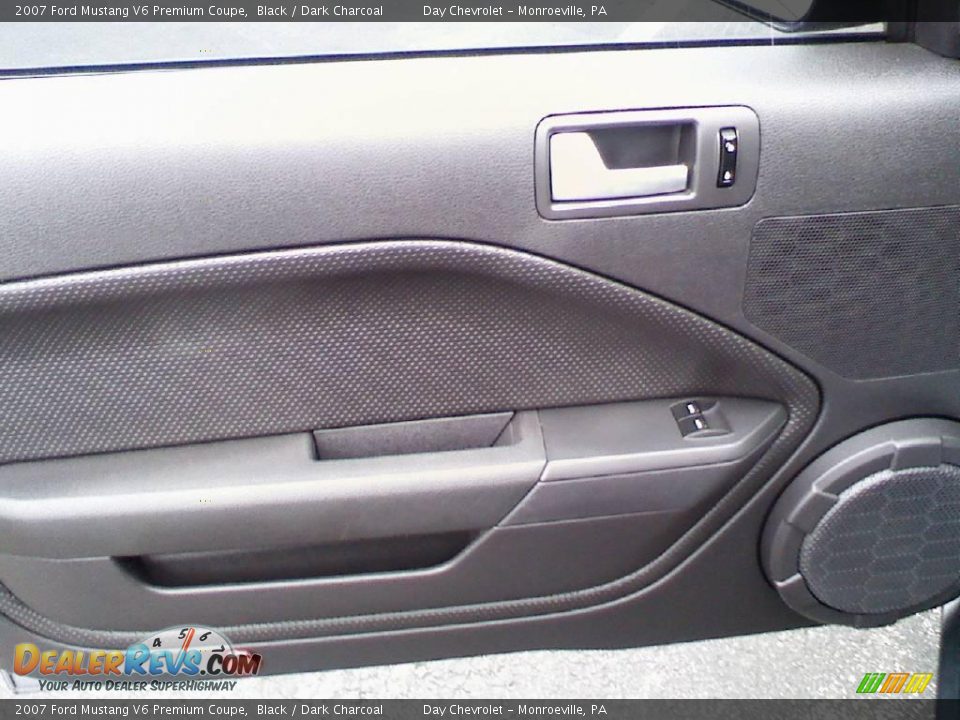 2007 Ford Mustang V6 Premium Coupe Black / Dark Charcoal Photo #11