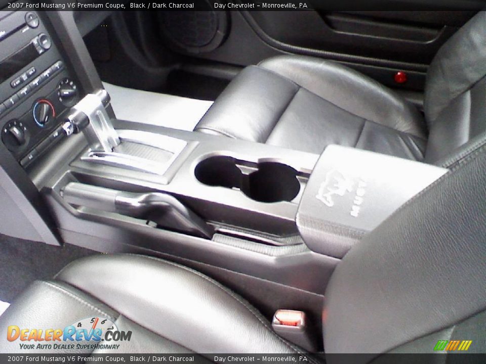 2007 Ford Mustang V6 Premium Coupe Black / Dark Charcoal Photo #12