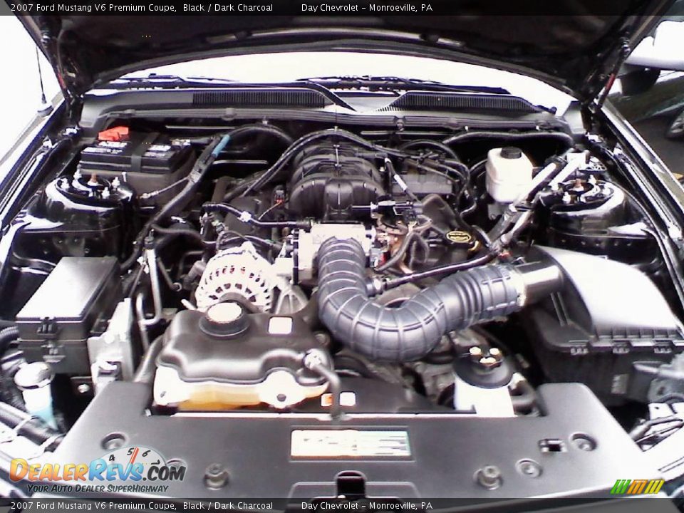2007 Ford Mustang V6 Premium Coupe Black / Dark Charcoal Photo #19