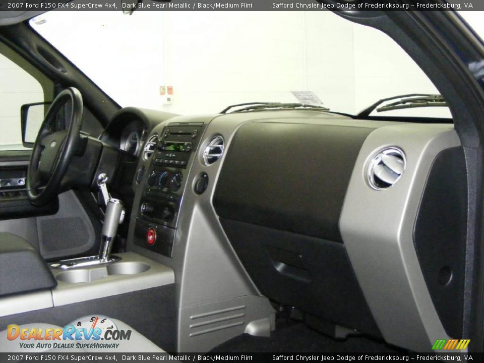 2007 Ford F150 FX4 SuperCrew 4x4 Dark Blue Pearl Metallic / Black/Medium Flint Photo #16