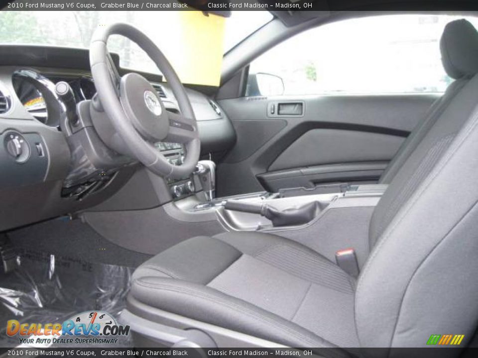 2010 Ford Mustang V6 Coupe Grabber Blue / Charcoal Black Photo #8
