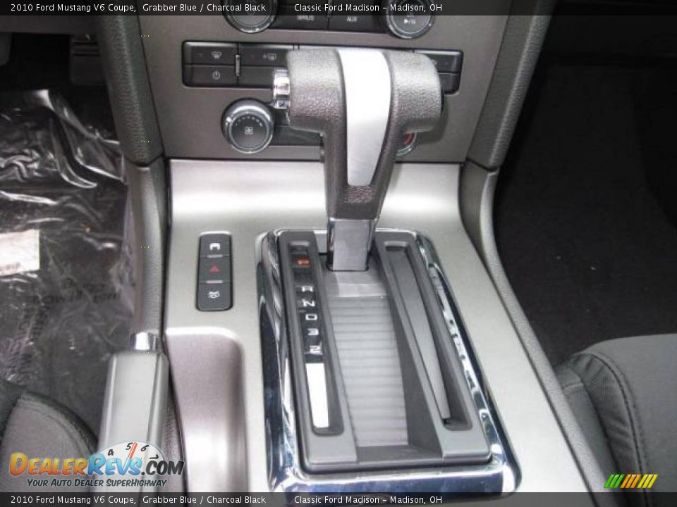 2010 Ford Mustang V6 Coupe Grabber Blue / Charcoal Black Photo #10
