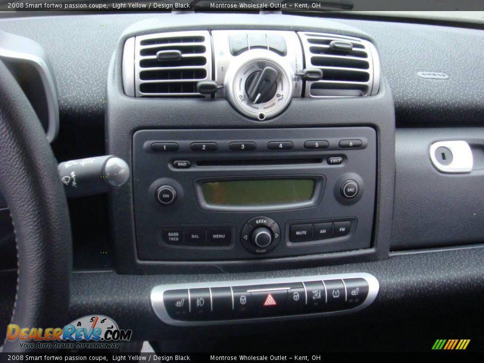 2008 Smart fortwo passion coupe Light Yellow / Design Black Photo #9