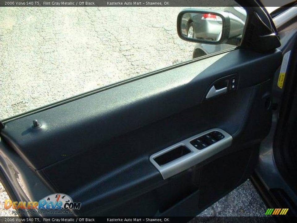 2006 Volvo S40 T5 Flint Gray Metallic / Off Black Photo #7