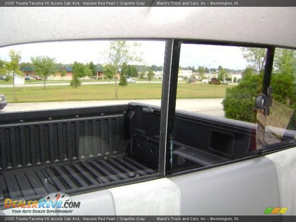 2005 Toyota Tacoma V6 Access Cab 4x4 Impulse Red Pearl / Graphite Gray Photo #13