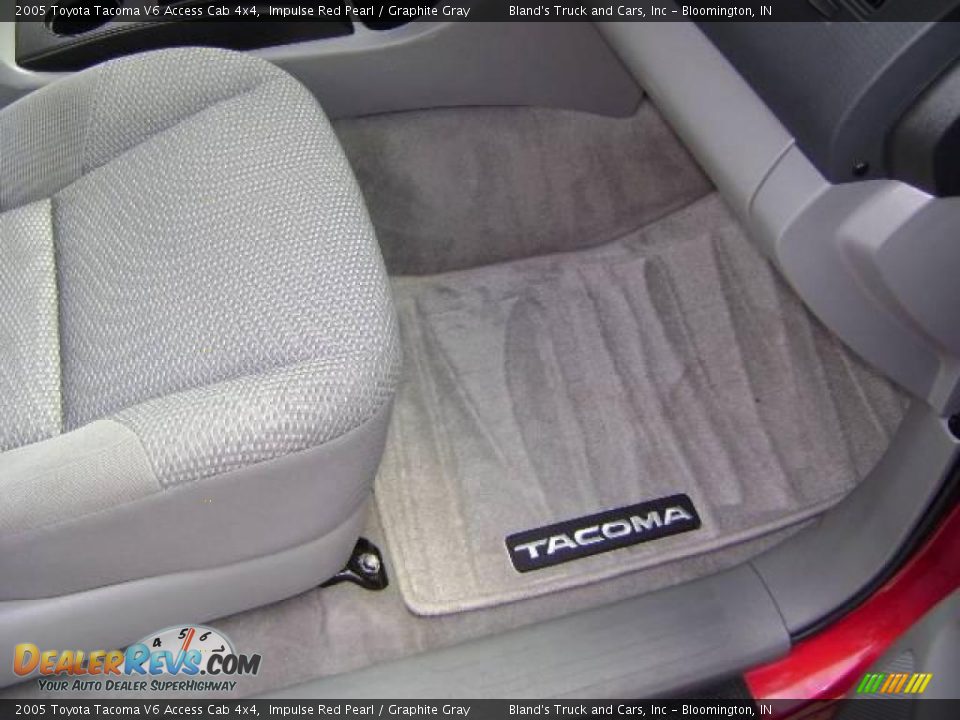 2005 Toyota Tacoma V6 Access Cab 4x4 Impulse Red Pearl / Graphite Gray Photo #14