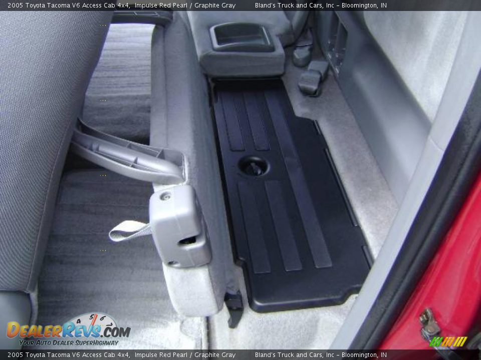 2005 Toyota Tacoma V6 Access Cab 4x4 Impulse Red Pearl / Graphite Gray Photo #24