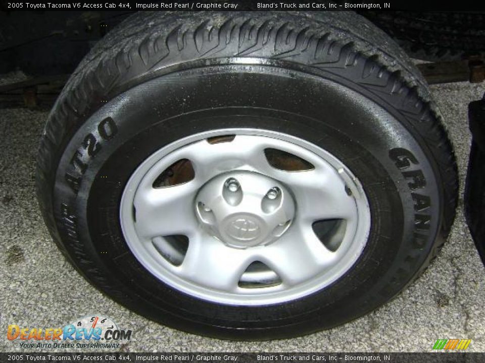 2005 Toyota Tacoma V6 Access Cab 4x4 Impulse Red Pearl / Graphite Gray Photo #25