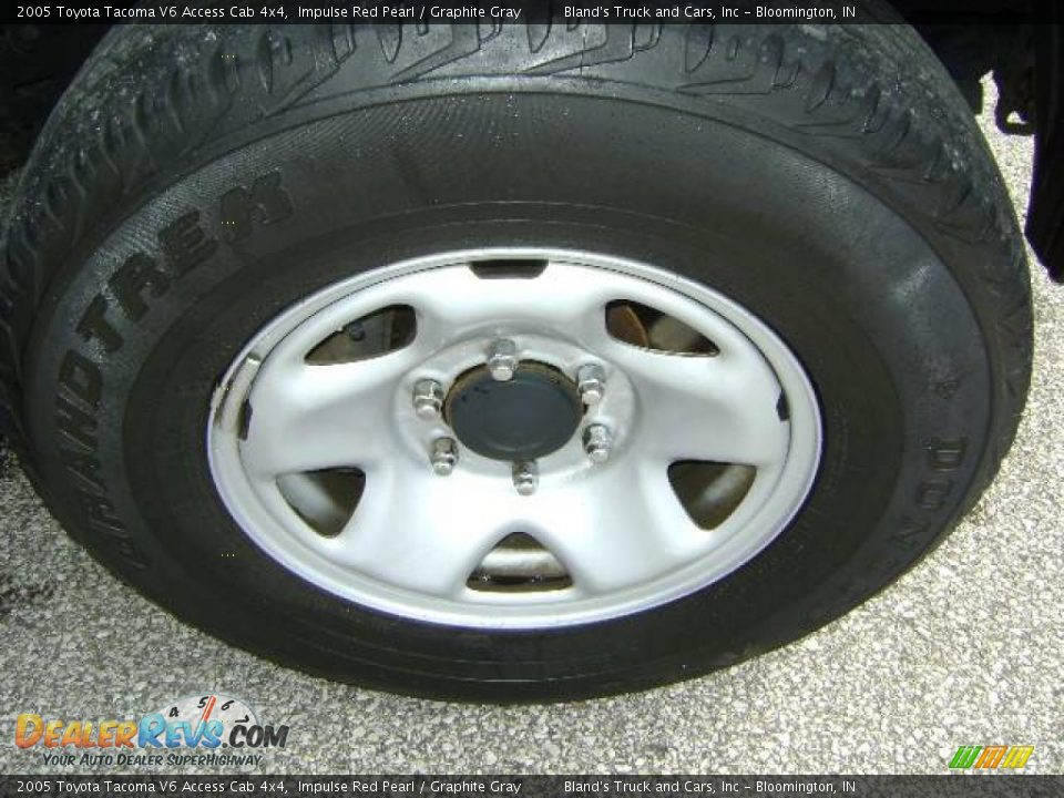 2005 Toyota Tacoma V6 Access Cab 4x4 Impulse Red Pearl / Graphite Gray Photo #28