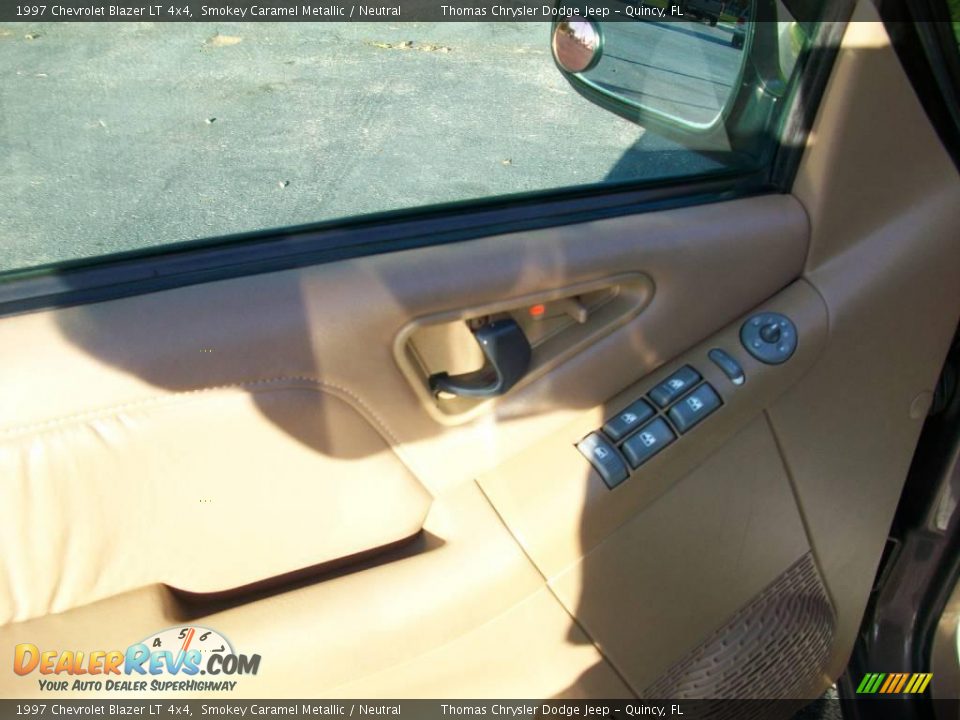 1997 Chevrolet Blazer LT 4x4 Smokey Caramel Metallic / Neutral Photo #9