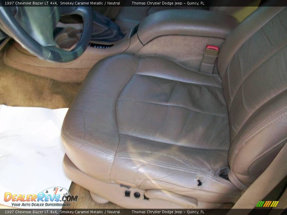 1997 Chevrolet Blazer LT 4x4 Smokey Caramel Metallic / Neutral Photo #11