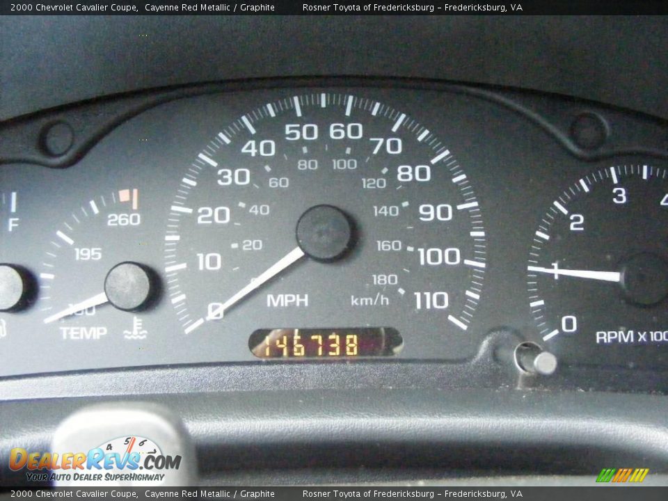 2000 Chevrolet Cavalier Coupe Cayenne Red Metallic / Graphite Photo #9