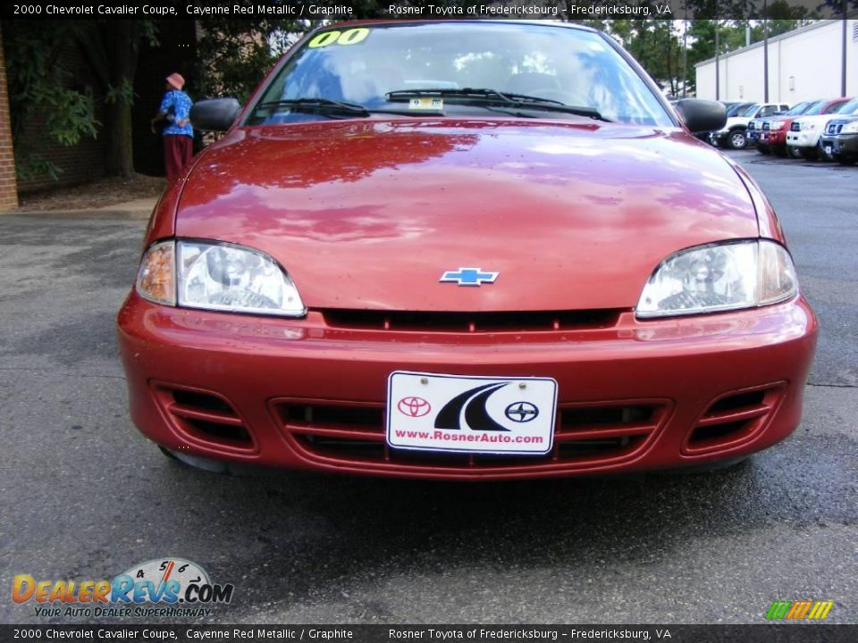 2000 Chevrolet Cavalier Coupe Cayenne Red Metallic / Graphite Photo #14