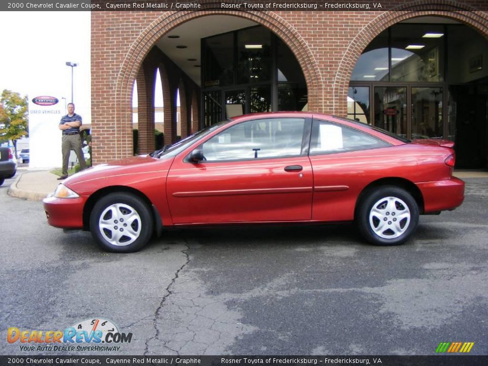 2000 Chevrolet Cavalier Coupe Cayenne Red Metallic / Graphite Photo #17
