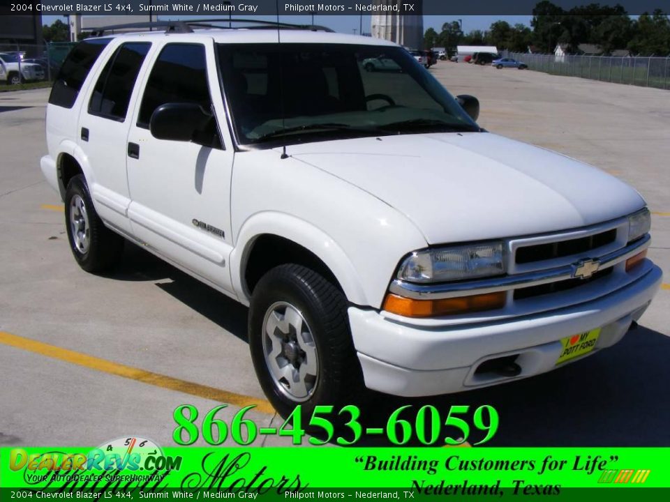 2004 Chevrolet Blazer LS 4x4 Summit White / Medium Gray Photo #1