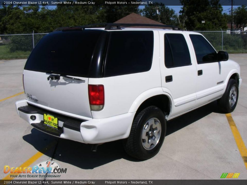 2004 Chevrolet Blazer LS 4x4 Summit White / Medium Gray Photo #3