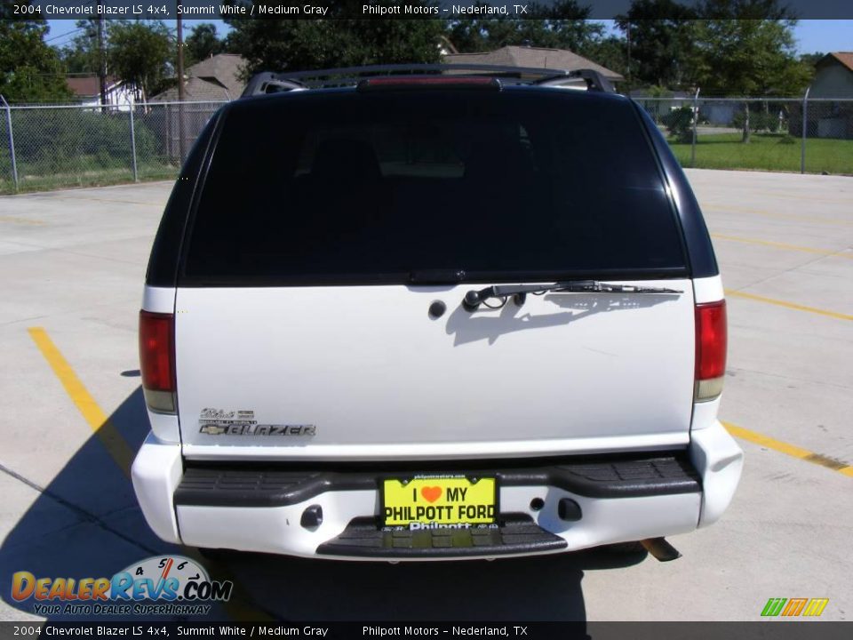2004 Chevrolet Blazer LS 4x4 Summit White / Medium Gray Photo #4