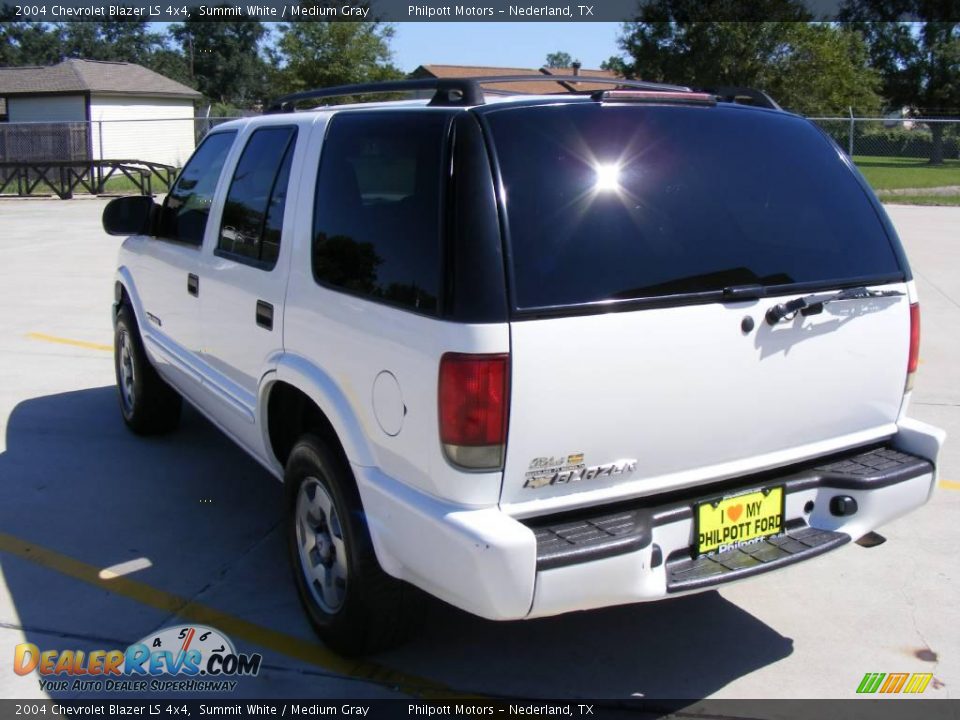 2004 Chevrolet Blazer LS 4x4 Summit White / Medium Gray Photo #5