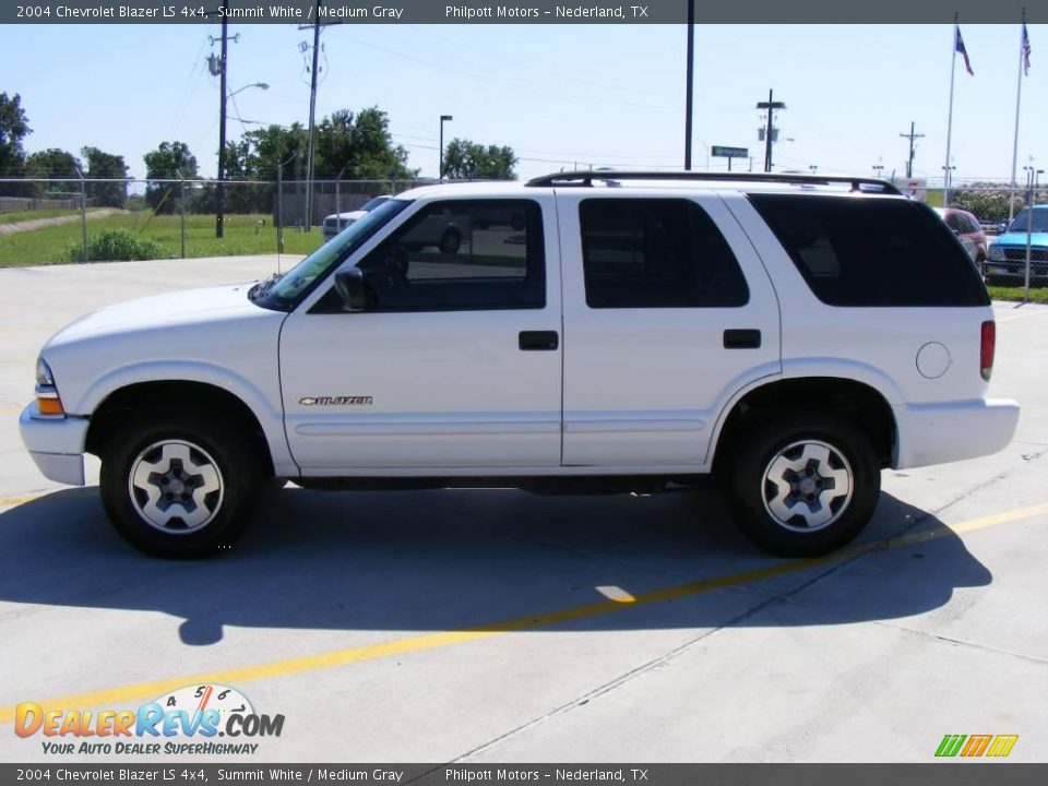 2004 Chevrolet Blazer LS 4x4 Summit White / Medium Gray Photo #6