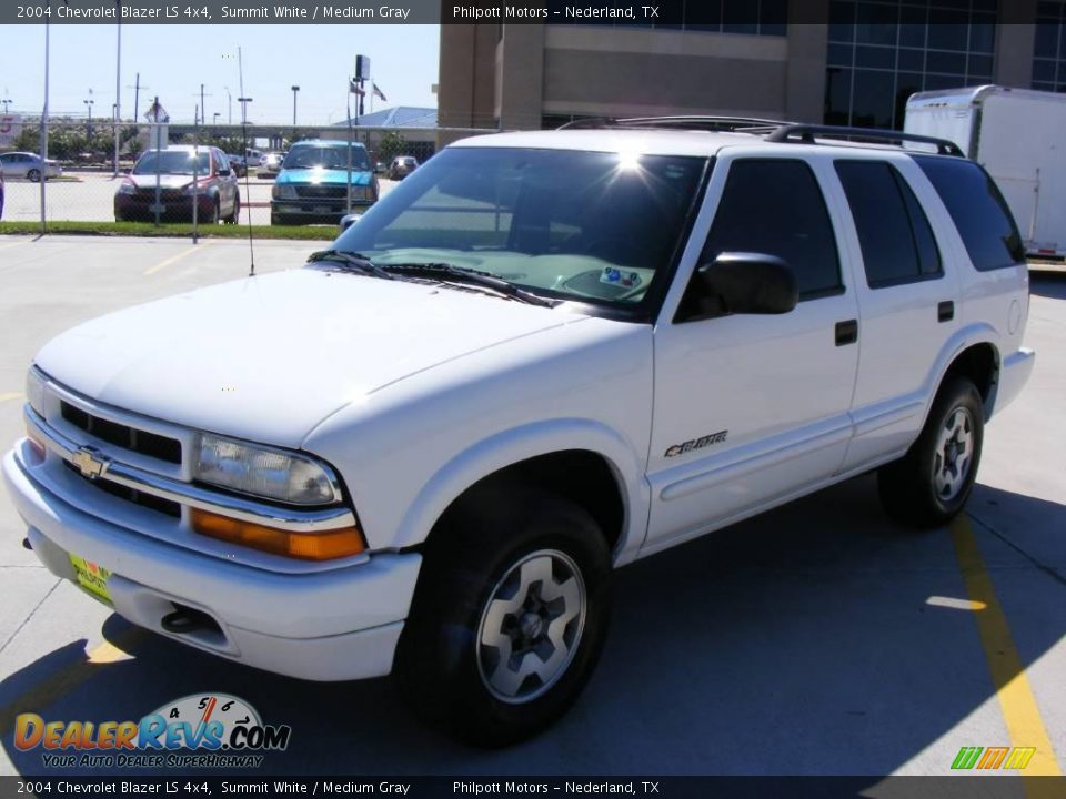 2004 Chevrolet Blazer LS 4x4 Summit White / Medium Gray Photo #7