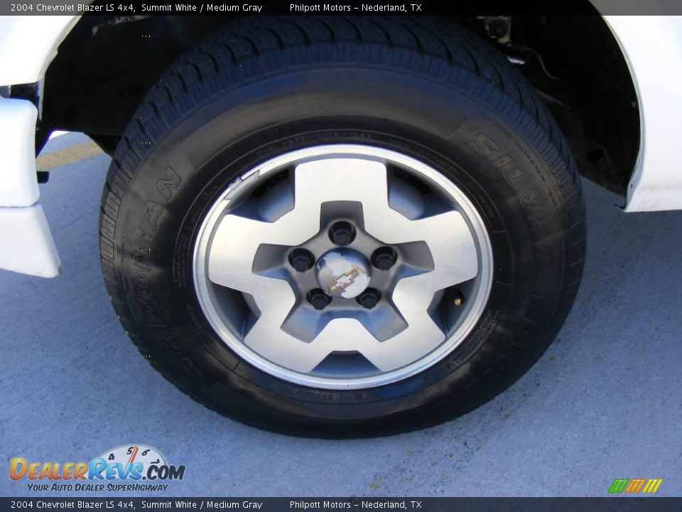 2004 Chevrolet Blazer LS 4x4 Summit White / Medium Gray Photo #14