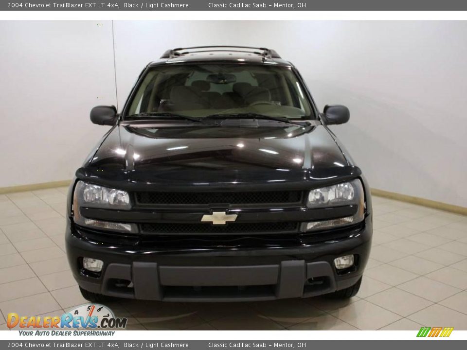 2004 Chevrolet TrailBlazer EXT LT 4x4 Black / Light Cashmere Photo #2