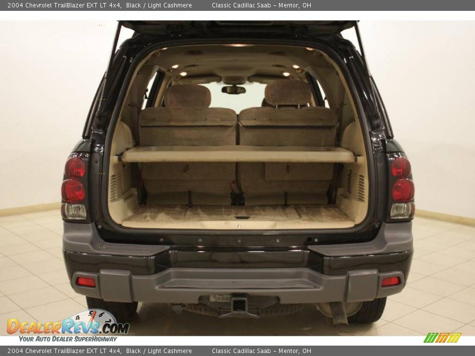 2004 Chevrolet TrailBlazer EXT LT 4x4 Black / Light Cashmere Photo #22