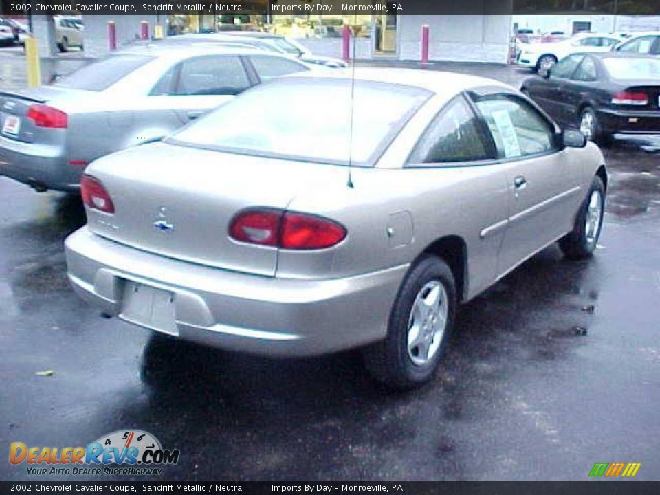 2002 Chevrolet Cavalier Coupe Sandrift Metallic / Neutral Photo #2