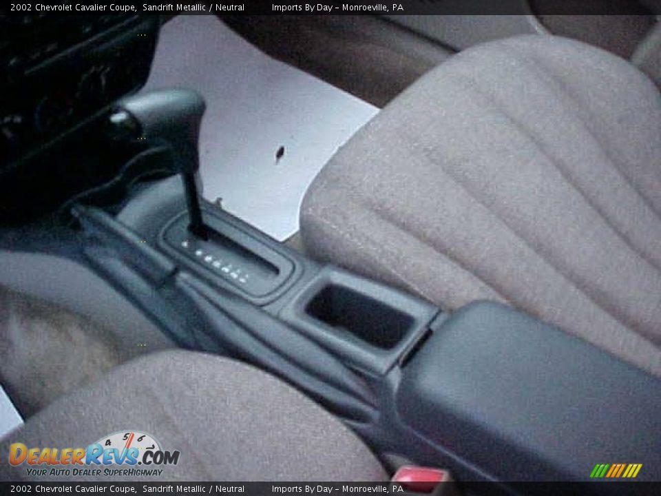 2002 Chevrolet Cavalier Coupe Sandrift Metallic / Neutral Photo #10
