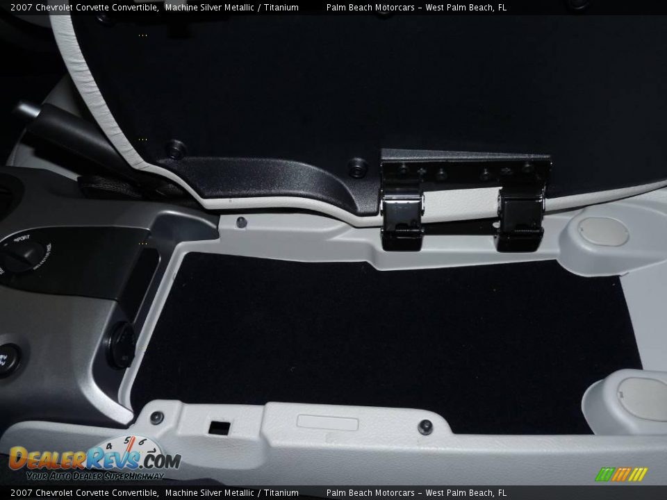 2007 Chevrolet Corvette Convertible Machine Silver Metallic / Titanium Photo #29