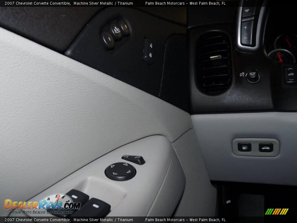 2007 Chevrolet Corvette Convertible Machine Silver Metallic / Titanium Photo #34