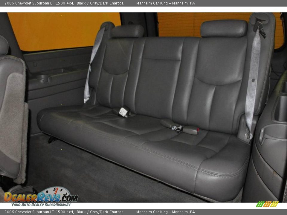 2006 Chevrolet Suburban LT 1500 4x4 Black / Gray/Dark Charcoal Photo #14