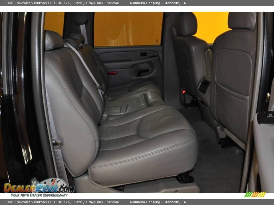 2006 Chevrolet Suburban LT 1500 4x4 Black / Gray/Dark Charcoal Photo #17