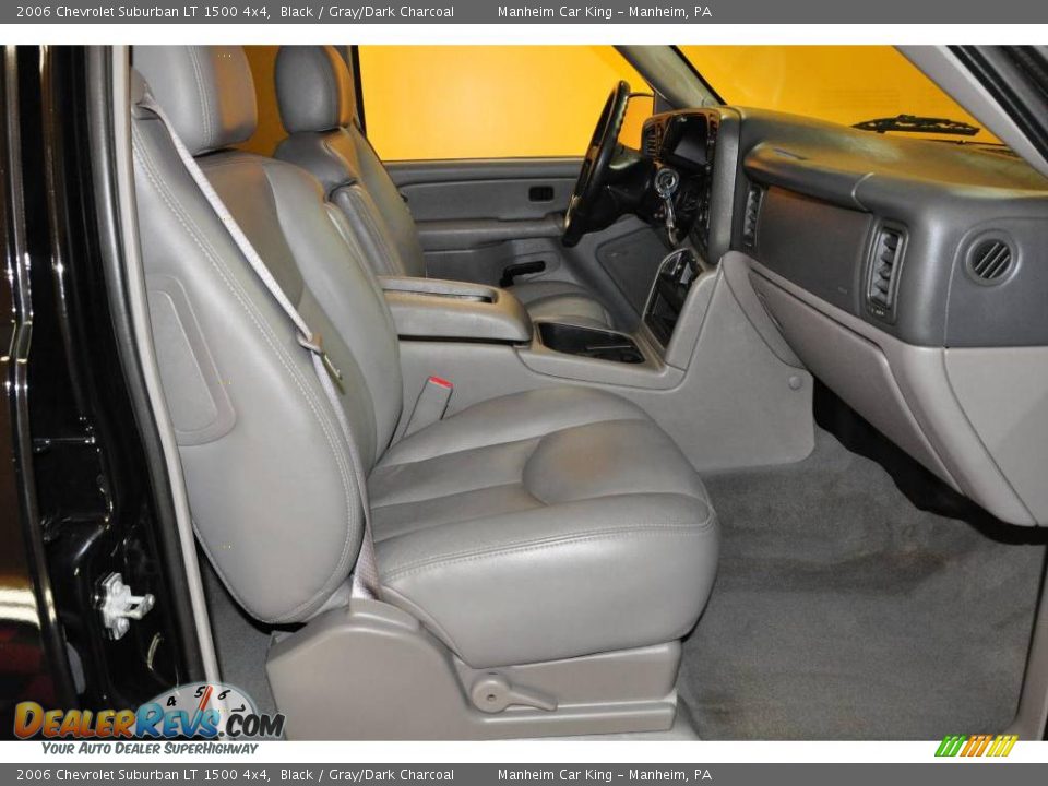 2006 Chevrolet Suburban LT 1500 4x4 Black / Gray/Dark Charcoal Photo #18