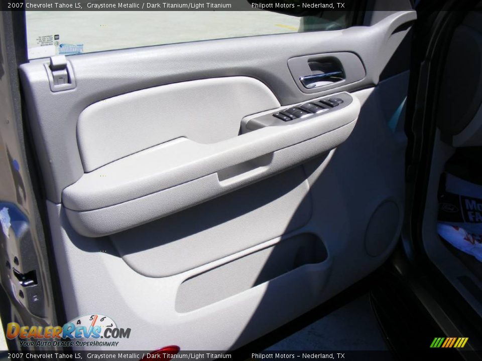 2007 Chevrolet Tahoe LS Graystone Metallic / Dark Titanium/Light Titanium Photo #36