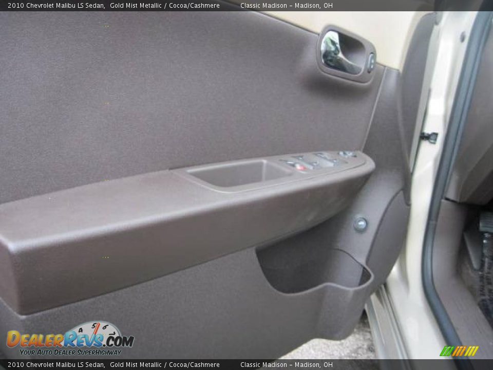 2010 Chevrolet Malibu LS Sedan Gold Mist Metallic / Cocoa/Cashmere Photo #5