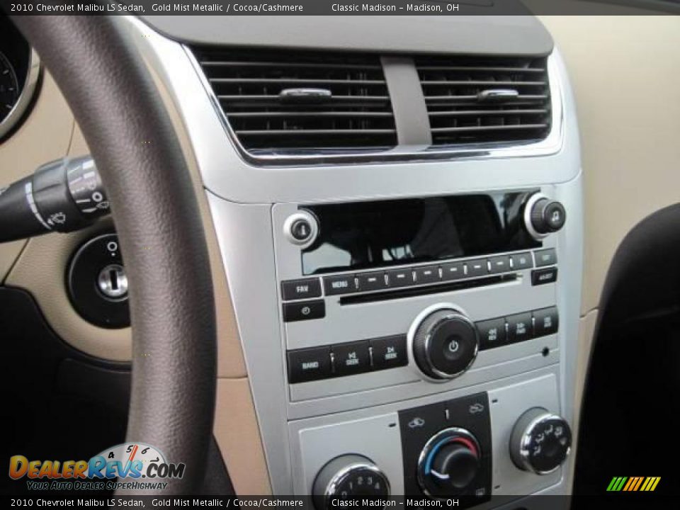 2010 Chevrolet Malibu LS Sedan Gold Mist Metallic / Cocoa/Cashmere Photo #8