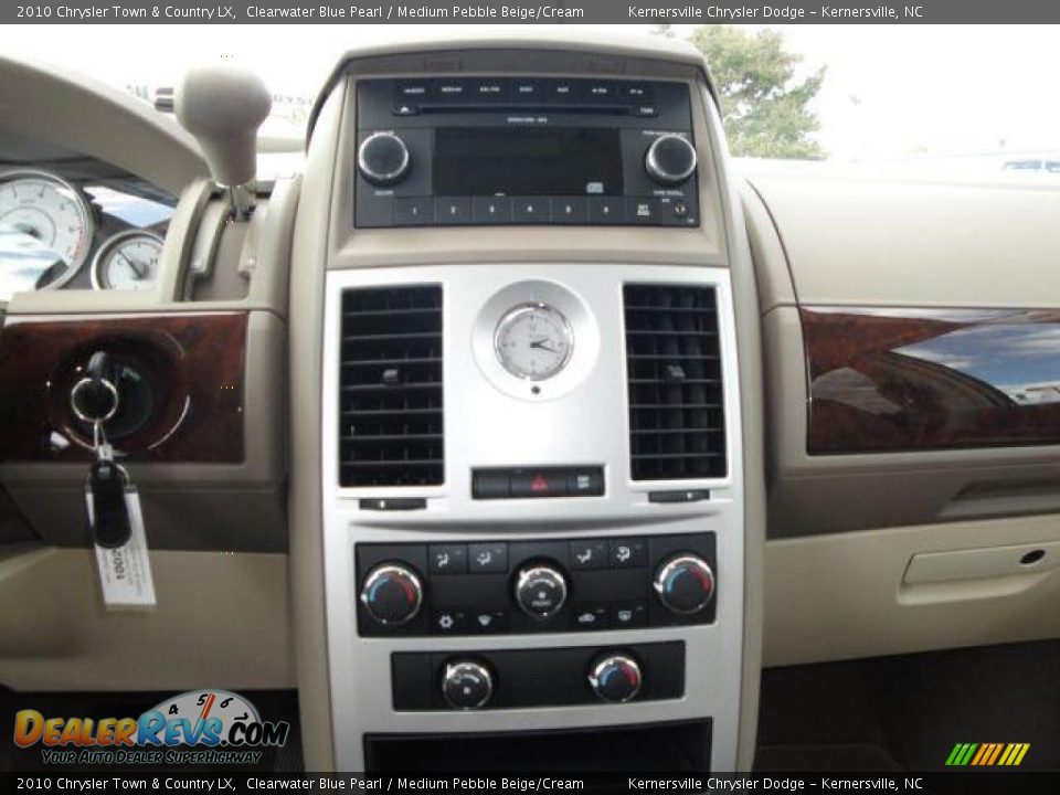 2010 Chrysler Town & Country LX Clearwater Blue Pearl / Medium Pebble Beige/Cream Photo #14