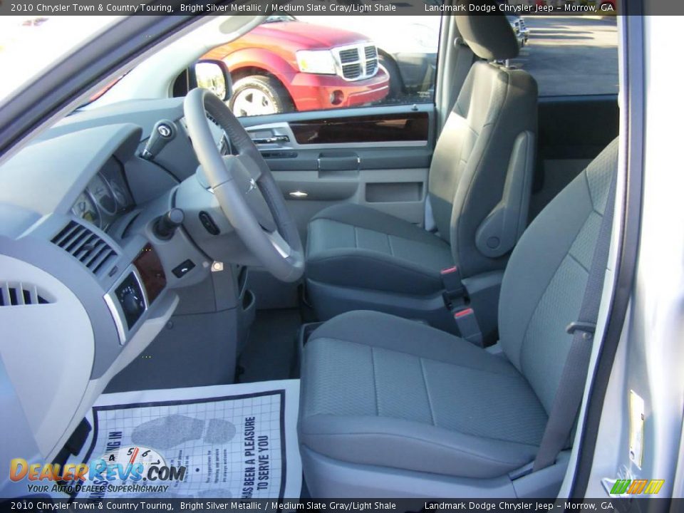 2010 Chrysler Town & Country Touring Bright Silver Metallic / Medium Slate Gray/Light Shale Photo #5