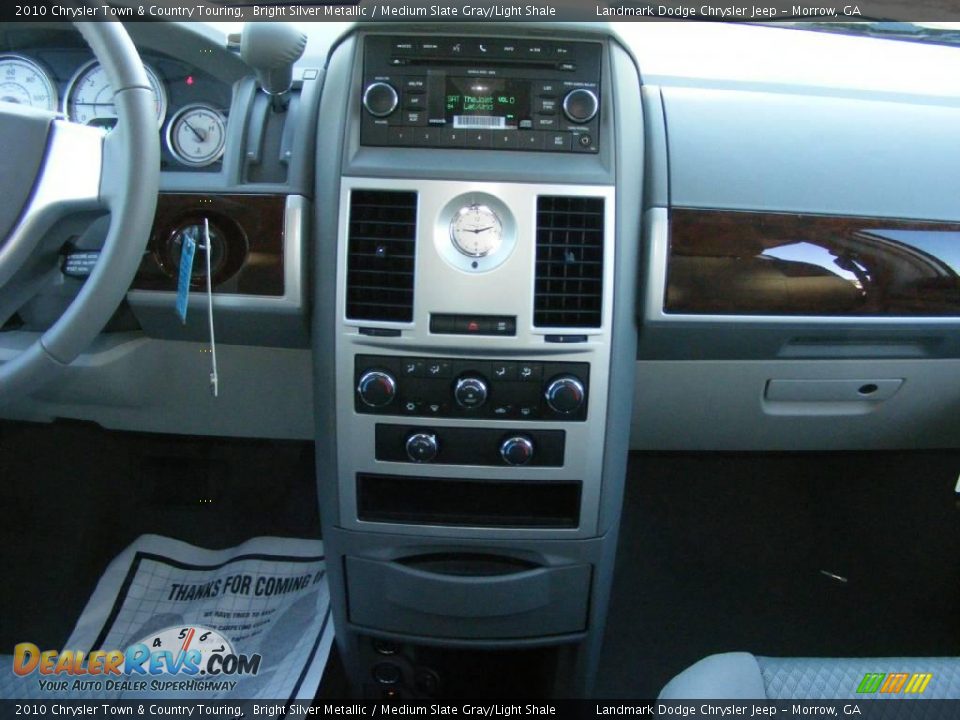 2010 Chrysler Town & Country Touring Bright Silver Metallic / Medium Slate Gray/Light Shale Photo #10