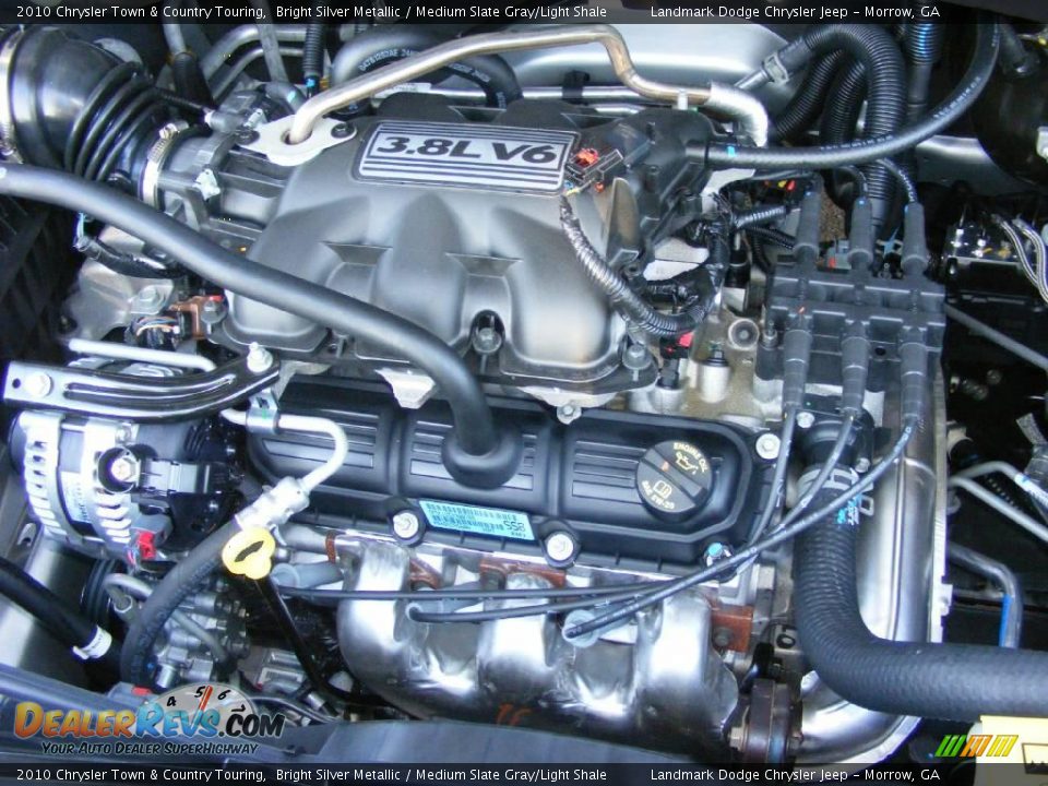 2010 Chrysler Town & Country Touring Bright Silver Metallic / Medium Slate Gray/Light Shale Photo #12