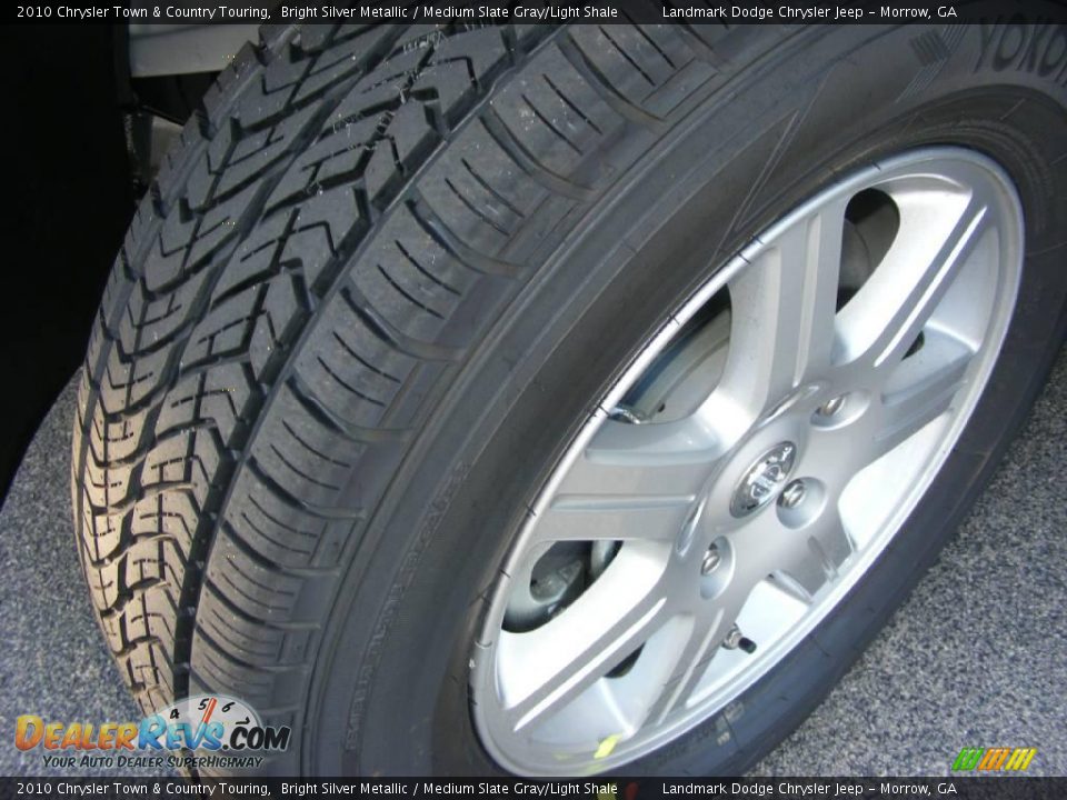 2010 Chrysler Town & Country Touring Bright Silver Metallic / Medium Slate Gray/Light Shale Photo #13